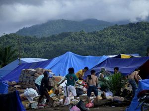 TNI AU Bantu Distribusi 6 Ton Logistik untuk Korban Banjir Masamba TNI AU Bantu Distribusi 6 Ton Logistik untuk Korban Banjir Masamba