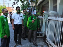 Kawasan Pabean Cantikan Disemprot Disinfektan