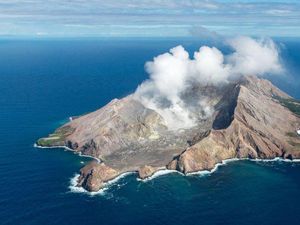 Ilmuwan Selandia Baru Ciptakan Sistem Peringatan 16 Jam Sebelum Erupsi