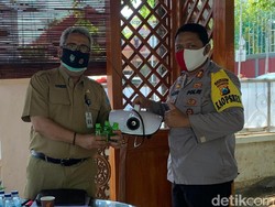 Polisi Sumbang Fogging Portable ke Nakes RSUD Mohammad Saleh Kota Probolinggo