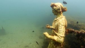 Surga Dunia yang Tenggelam di Bawah Laut Italia