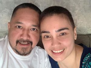 Franky Sihombing Ikutan Botak Biar Kompak dengan Feby Febiola Franky Sihombing Ikutan Botak Biar Kompak dengan Feby Febiola