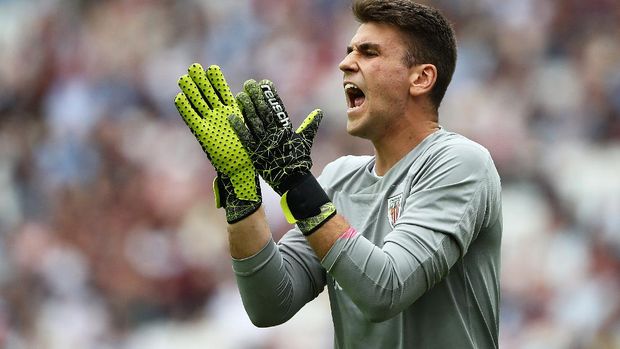 LONDON, ENGLAND - AUGUST 03:  Unai Simon goalkeeper of Bilbao shouts support during the Pre-Season Friendly match between West Ham United and Athletic Bilbao at the Olympic Stadium on August 03, 2019 in London, England. (Photo by Julian Finney/Getty Images)