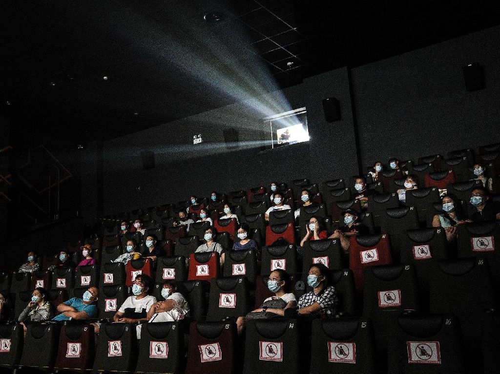 Bioskop DKI Tak Dibuka Serentak, Pengunjung Juga Dibatasi 25% Bioskop DKI Tak Dibuka Serentak, Pengunjung Juga Dibatasi 25%