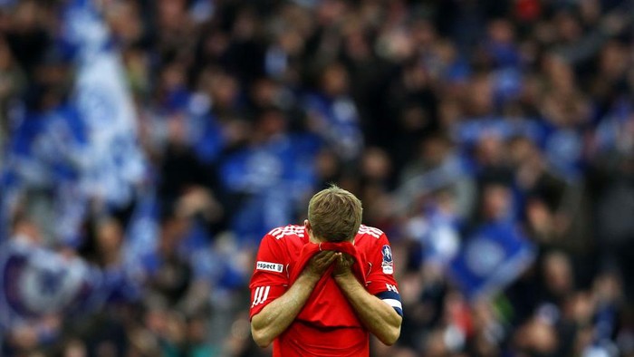 LONDON, ENGLAND - MAY 05:  Steven Gerrard of Liverpool reacts at the final whistle during the FA Cup with Budweiser Final match between Liverpool and Chelsea at Wembley Stadium on May 5, 2012 in London, England.  (Photo by Clive Brunskill/Getty Images)
