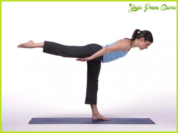 Airplane pose bisa menjadi gerakan selanjutnya untuk membantu tulang kembali pada posisi normal.