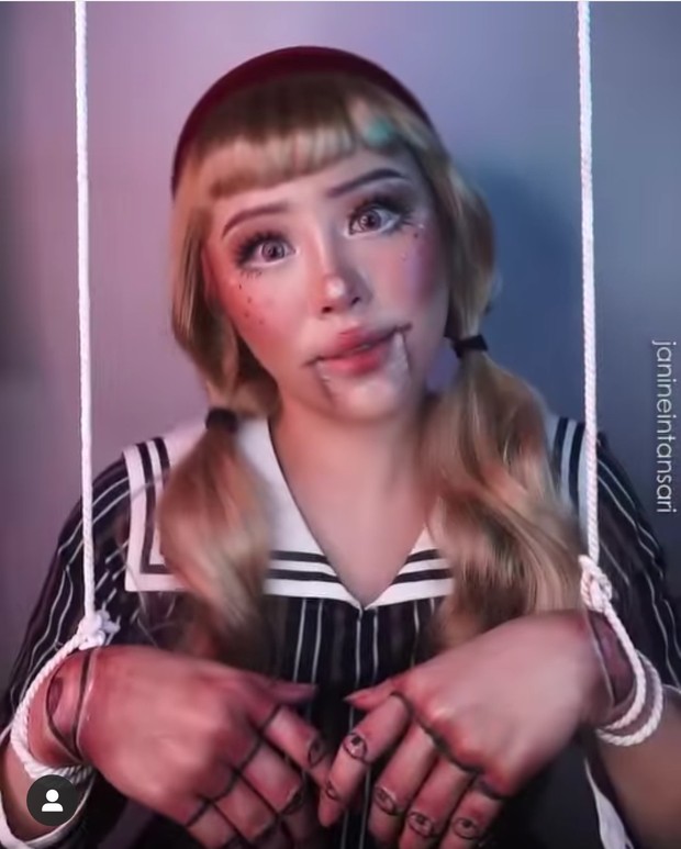Video tutorial makeup doll ini juga berangkat dari kegemaran Janine ketika muda yang suka mengdengarkan musik dan berkhayal membuat cerita.
