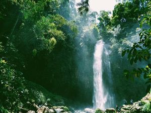 Pesona Air Terjun Lembah Pelangi di Lampung Pesona Air Terjun Lembah Pelangi di Lampung