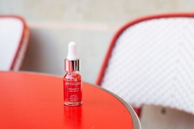 APOT.CARE Vitamin A Pure Serum/ Foto: Instagram.com/apotcare APOT.CARE Vitamin A Pure Serum adalah serum yang cocok untuk usia 30-an