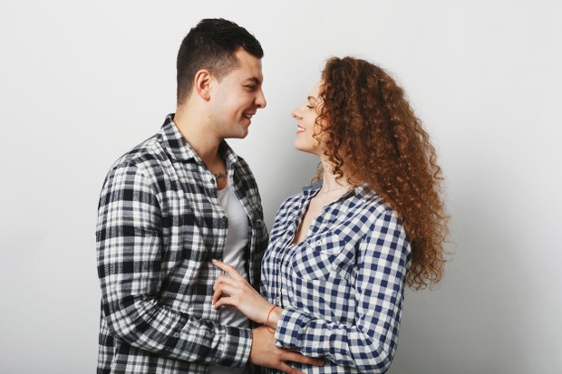 Scorpio tidak segan menghubungi bahkan mendatangi pasangan.