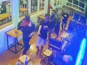 Video Pengunjung Cafe di Makassar Dikeroyok Secara Brutal
