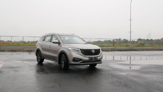 DFSK Glory i-Auto secara resmi diluncurkan pada 22 Juli 2020 dengan harga Rp329,6 juta.
