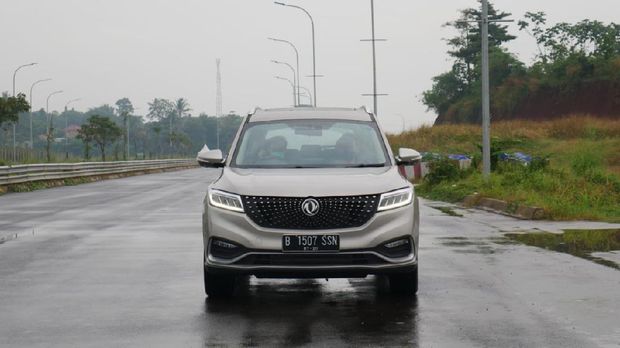 DFSK Glory i-Auto secara resmi diluncurkan pada 22 Juli 2020 dengan harga Rp329,6 juta.