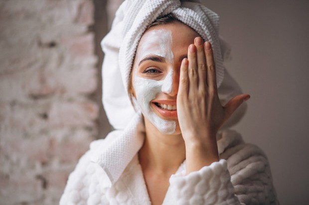 Penggunaan masker dengan rutin akan membuat wajah glowing