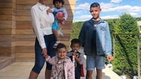 Georgina pun menjaga anak-anak Cristiano Ronaldo dengan baik (Instagram/georginagio)