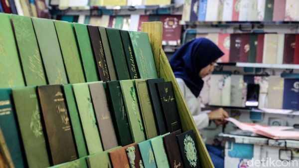 Jasa Cetak Undangan Pernikahan Kembali Bernafas Meski Terbatas