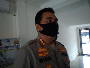 Anggota F-PDIP DPRD Sumut Diduga Aniaya Polisi, 2 Tersangka Masih Diburu Anggota F-PDIP DPRD Sumut Diduga Aniaya Polisi, 2 Tersangka Masih Diburu
