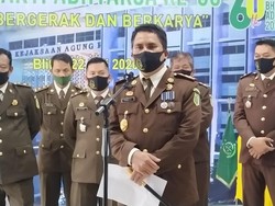 Kejari Blitar Tahan Mubalig Kondang dalam Kasus Penipuan Travel Haji Ilegal