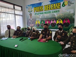 Kejari Ciamis Tetapkan Tersangka Korupsi Retribusi Situ Lengkong