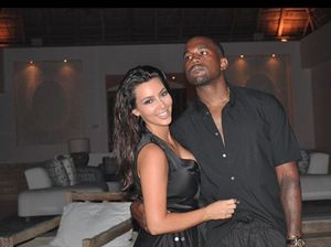Cerai, Kim Kardashian Masih Bilang Cinta ke Kanye West Saat Ulang Tahun Cerai, Kim Kardashian Masih Bilang Cinta ke Kanye West Saat Ulang Tahun