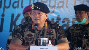 Menteri KKP Berbaret Bintang 4 Jelaskan Penangkapan Kapal Asing