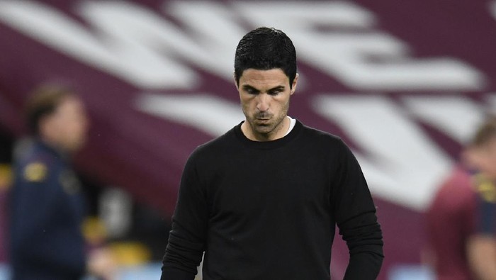 BIRMINGHAM, ENGLAND - JULY 21: Mikel Arteta, Manager of Arsenal reacts after the Premier League match between Aston Villa and Arsenal FC at Villa Park on July 21, 2020 in Birmingham, England. Football Stadiums around Europe remain empty due to the Coronavirus Pandemic as Government social distancing laws prohibit fans inside venues resulting in all fixtures being played behind closed doors. (Photo by Peter Powell/Pool via Getty Images)