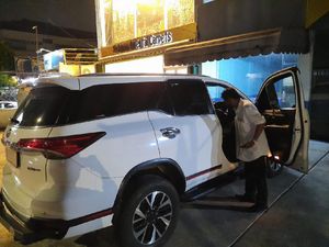 Kagetnya Zen dan Habib Afif Saat Tahu Cek Rp 43 M Dibobol dari Mobil Kagetnya Zen dan Habib Afif Saat Tahu Cek Rp 43 M Dibobol dari Mobil