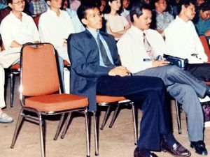 Peran Jokowi dan Sri Mulyani saat Bertemu di Seminar Krismon 1998