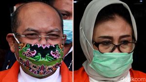Pasutri Tersangka Kasus Suap Kutai Timur Diperiksa KPK