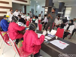 Sekda dan Kadispendukcapil Positif COVID, Pegawai Pemkab Jombang Rapid Test