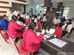Sekda dan Kadispendukcapil Positif COVID, Pegawai Pemkab Jombang Rapid Test Sekda dan Kadispendukcapil Positif COVID, Pegawai Pemkab Jombang Rapid Test