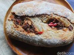 Mengenang Mbah Lindu, Roti Sourdough ini Diisi dengan Gudeg