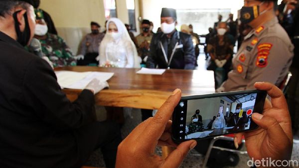 Pasangan Penghuni Bekas Gudang Es Angker di Solo Resmi Nikah