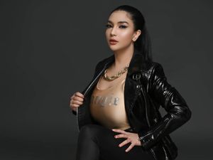 Masa Kecil Siva Aprilia: Tomboi dan Akui Tak Pernah Digoda Lelaki Masa Kecil Siva Aprilia: Tomboi dan Akui Tak Pernah Digoda Lelaki