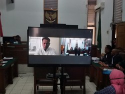 Sidang Perdana Vicky Prasetyo Digelar Virtual