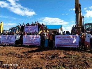 DPRD Palu Minta Aktivitas Pembangunan Huntap di Talise Dihentikan DPRD Palu Minta Aktivitas Pembangunan Huntap di Talise Dihentikan