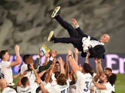 Terpujilah Zinedine Zidane