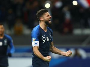 Giroud Mengejar Rekor Platini Giroud Mengejar Rekor Platini