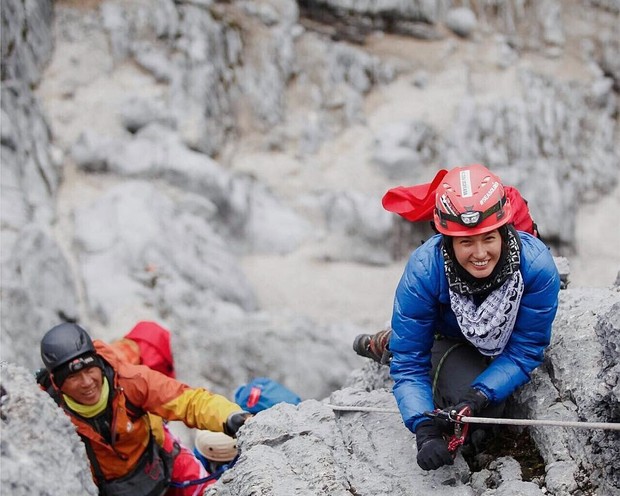 Nadine Chandrawinata/ Foto: instagram.com/nadinelist Dikenal menyukai petualangan Nadine tampak tidak merasa ada ketakutan melakukan olahraga panjat tebing