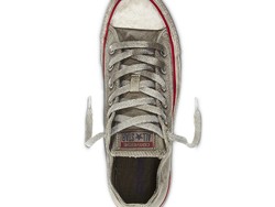 Converse Rilis Sneakers Kotor Seperti Sepatu Bekas Seharga Rp 1,7 Juta