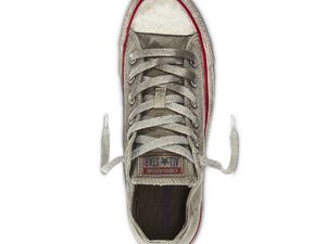 Converse Rilis Sneakers Kotor Seperti Sepatu Bekas Seharga Rp 1,7 Juta Converse Rilis Sneakers Kotor Seperti Sepatu Bekas Seharga Rp 1,7 Juta
