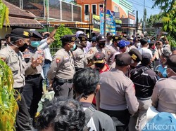 Tangkap Pencuri Jaring Sawah, Polsek Dringu Probolinggo Diluruk Warga