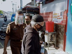 3 Tahun Buron, DPO Koruptor Dana Pileg 2013 Menyerahkan Diri ke Kejari Blitar