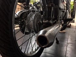 Knalpot Motor meledak-ledak, Kenali 5 Penyebabnya