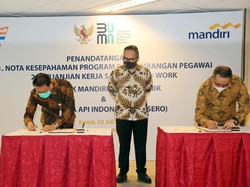 PT KAI Gandeng Bank Mandiri Adakan Program Benefit & Training Pegawai