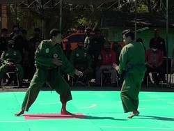 Puluhan Pendekar di Polewali Mandar Bertarung di Halaman Makodim 1402/Polmas