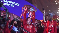 Jordan Henderson juara musim 19/20 dengan Liverpool dalam Premier League 10 musim terakhir. Foto: Getty Images/Laurence Griffiths