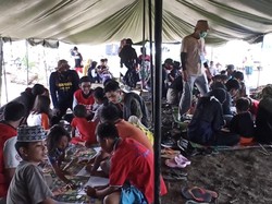 Wajah Para Bocah Korban Banjir Bandang Luwu Utara di Hari Anak Nasional