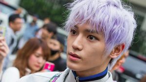 Beda Penampilan 10 Artis Korea di Foto Edit Versus Tanpa Edit