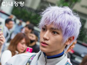 Beda Penampilan 10 Artis Korea di Foto Edit Versus Tanpa Edit Beda Penampilan 10 Artis Korea di Foto Edit Versus Tanpa Edit